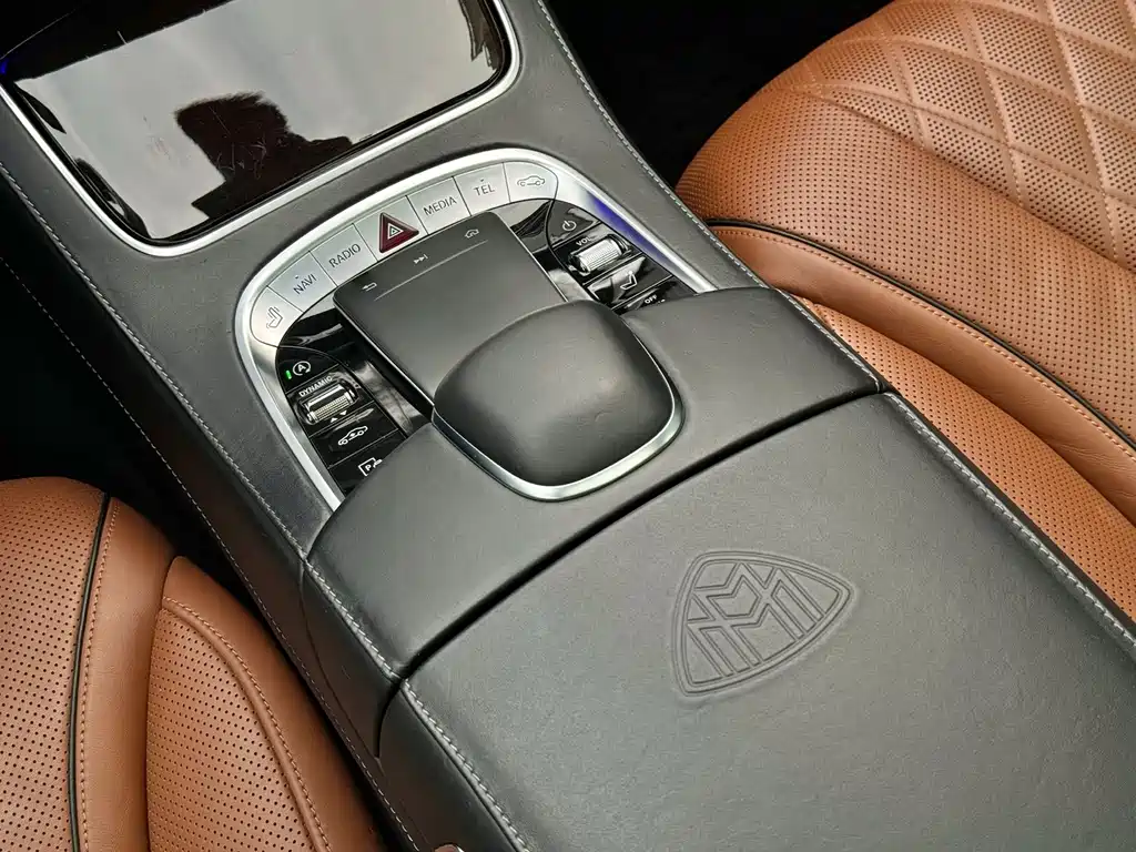 Mercedes-Benz Maybach S-Class 2020 — фото 16