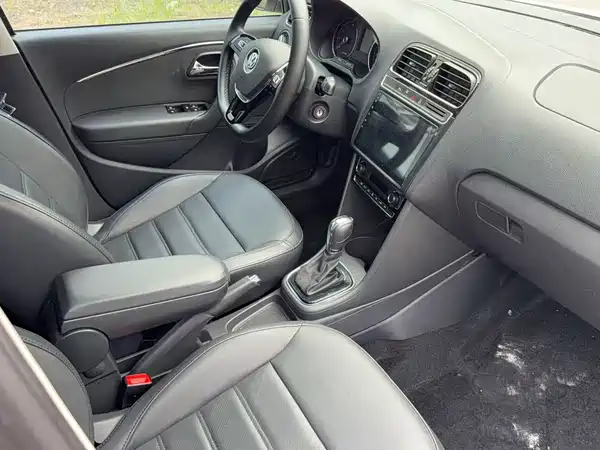 Volkswagen Polo 2016