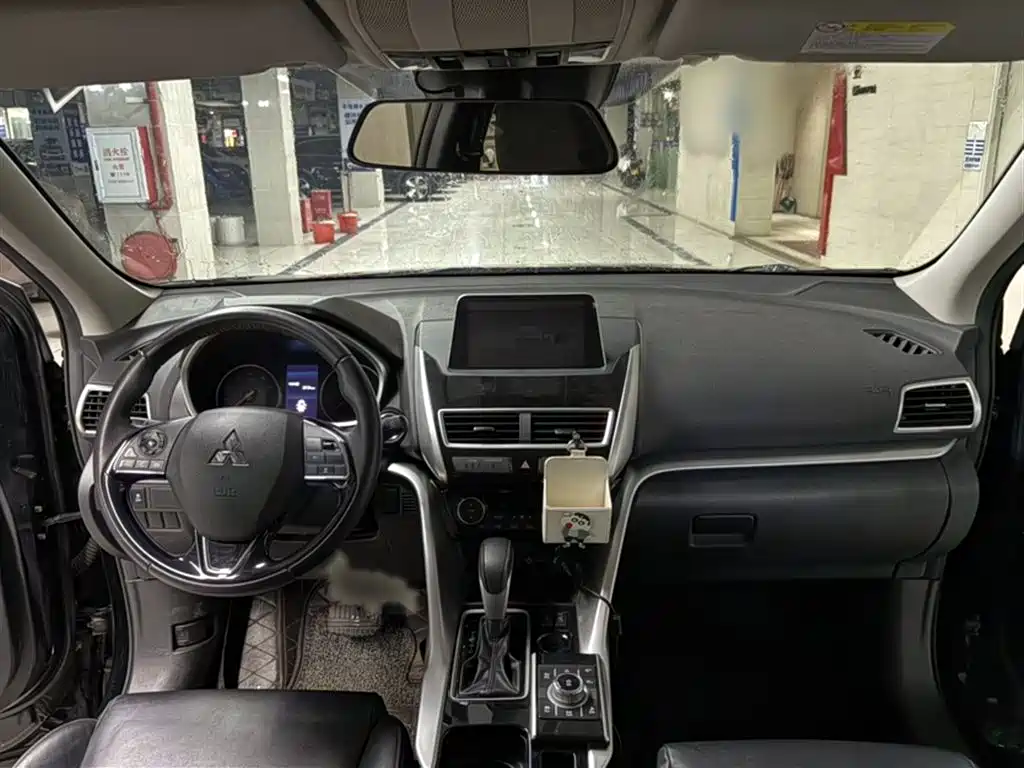 Mitsubishi Eclipse Cross 2019 — фото 15