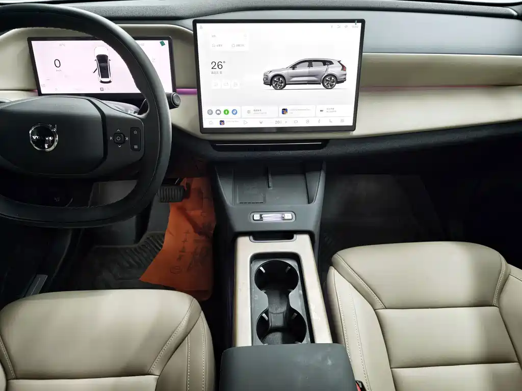 Volvo XC70 Plug-In Hybrid 2025 — фото 10