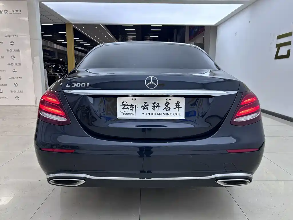 Mercedes-Benz E-Class 2019 — фото 12