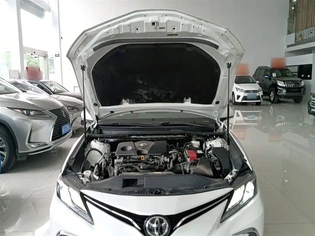 Toyota Camry 2022 — фото 16