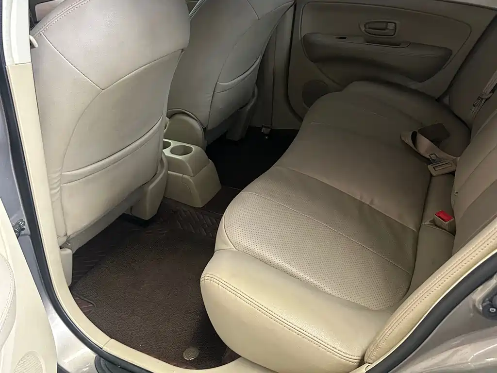 Nissan Sylphy 2014 — фото 19