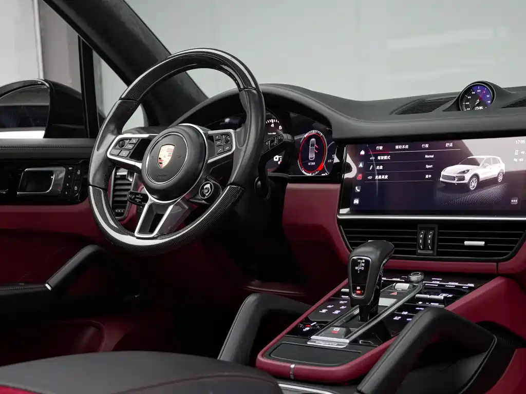 Porsche Cayenne 2023 — фото 12