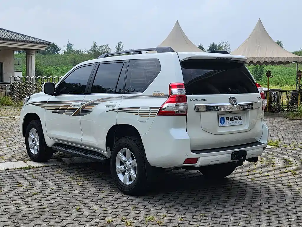 Toyota Prado 2017 — фото 13