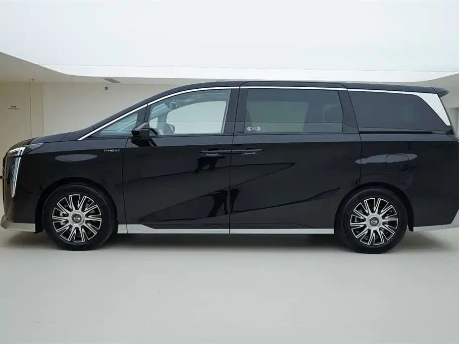 GAC Motor Trumpchi E9 2024 — фото 3