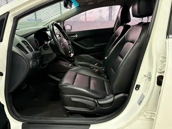 Kia K3 2016
