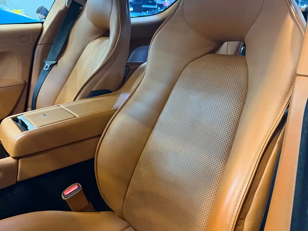 Aston Martin Rapide 2015 — фото 9