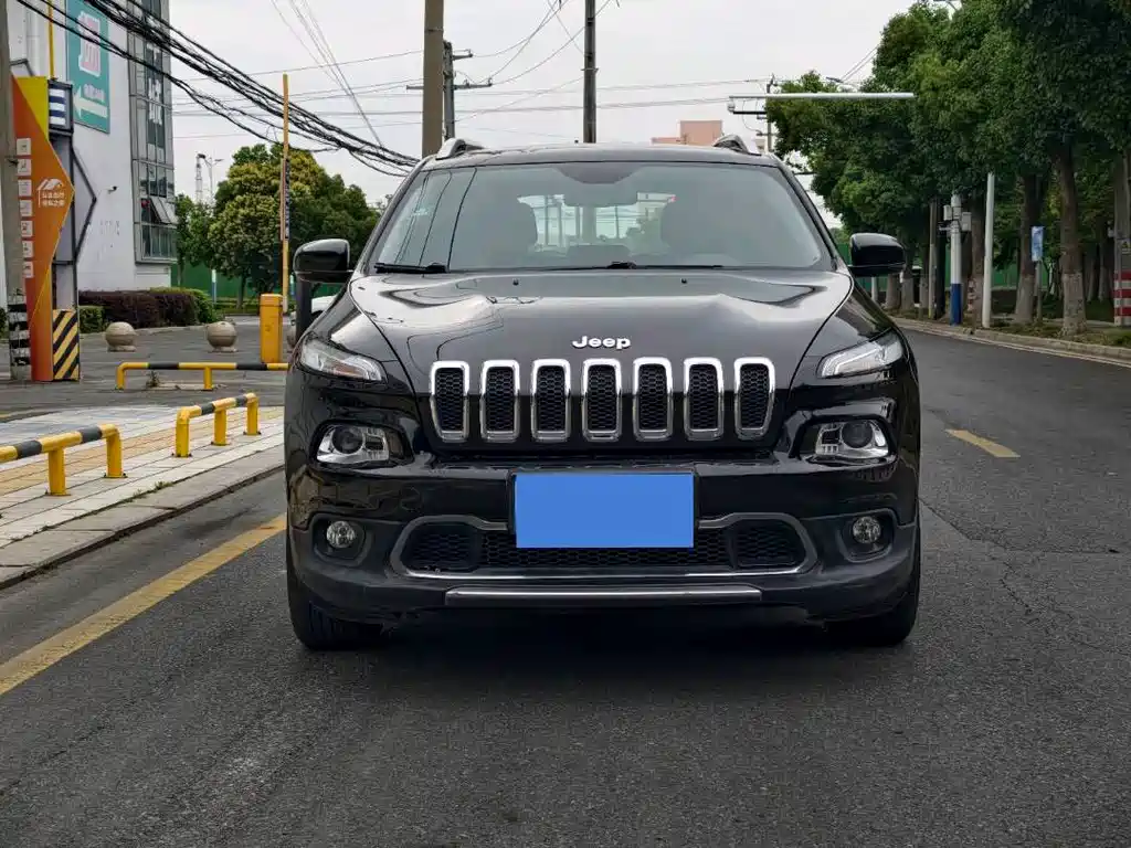 Jeep Cherokee 2017 — фото 2