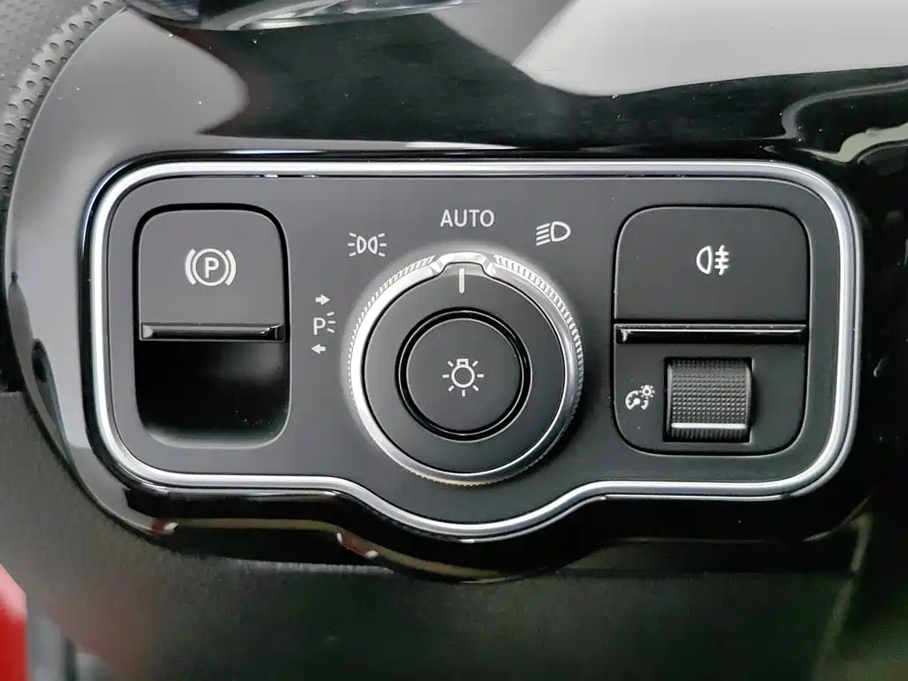 Mercedes-Benz A-Class 2021 — фото 21