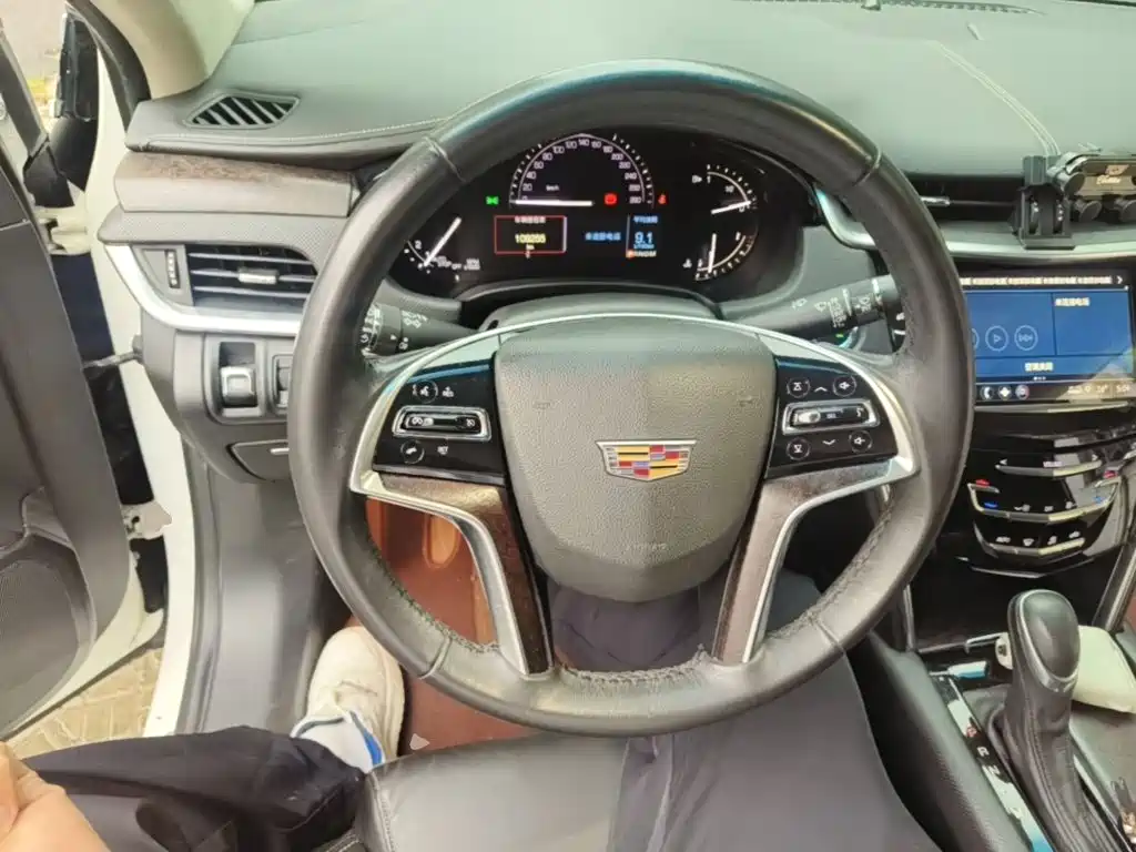 Cadillac XTS 2019 — фото 11
