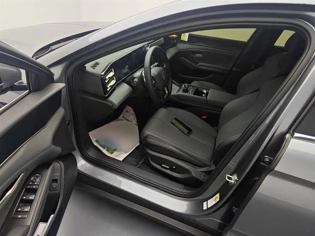 BYD Qin L 2025 — фото 12