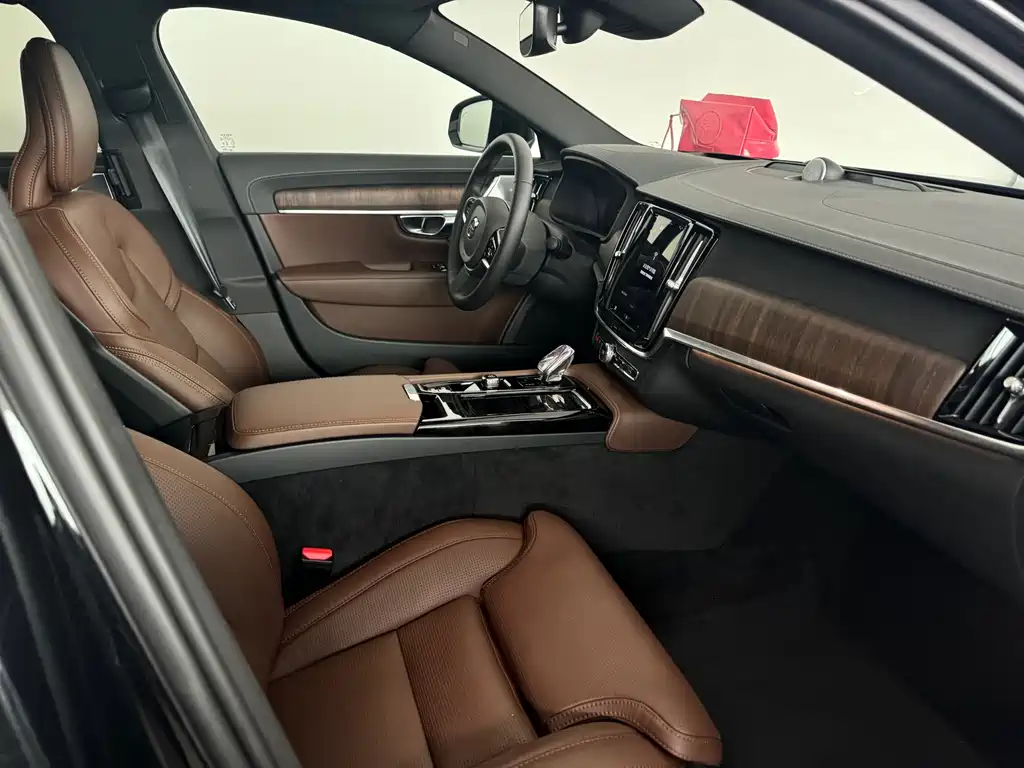 Volvo S90 PHEV 2024 — фото 10