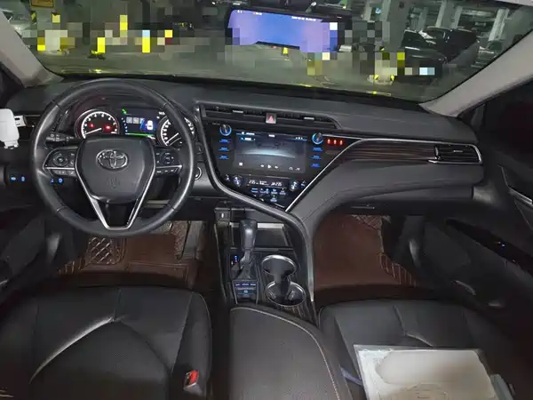 Toyota Camry 2019