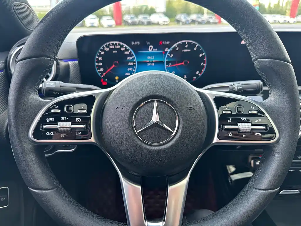 Mercedes-Benz A-Class 2023 — фото 13
