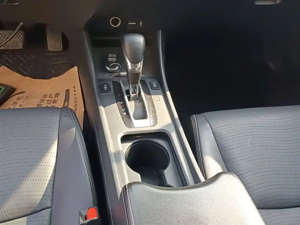 Honda Jade 2015 — фото 14