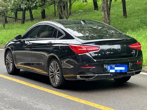 Hongqi H5 2021