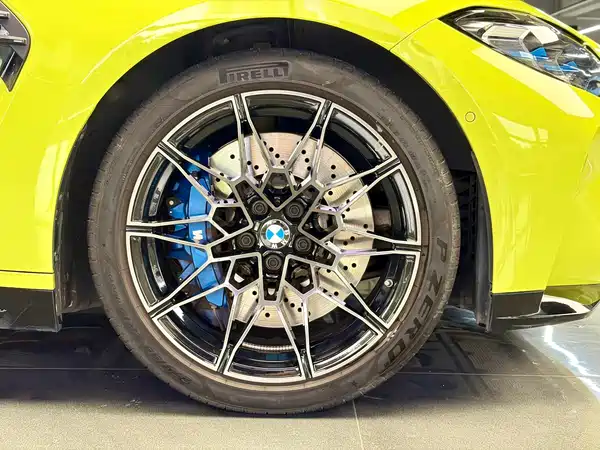 BMW M4 2023