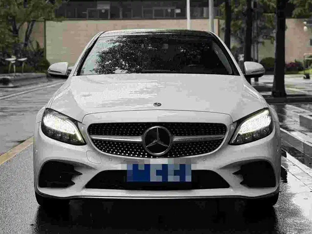 Mercedes-Benz C-Class 2019