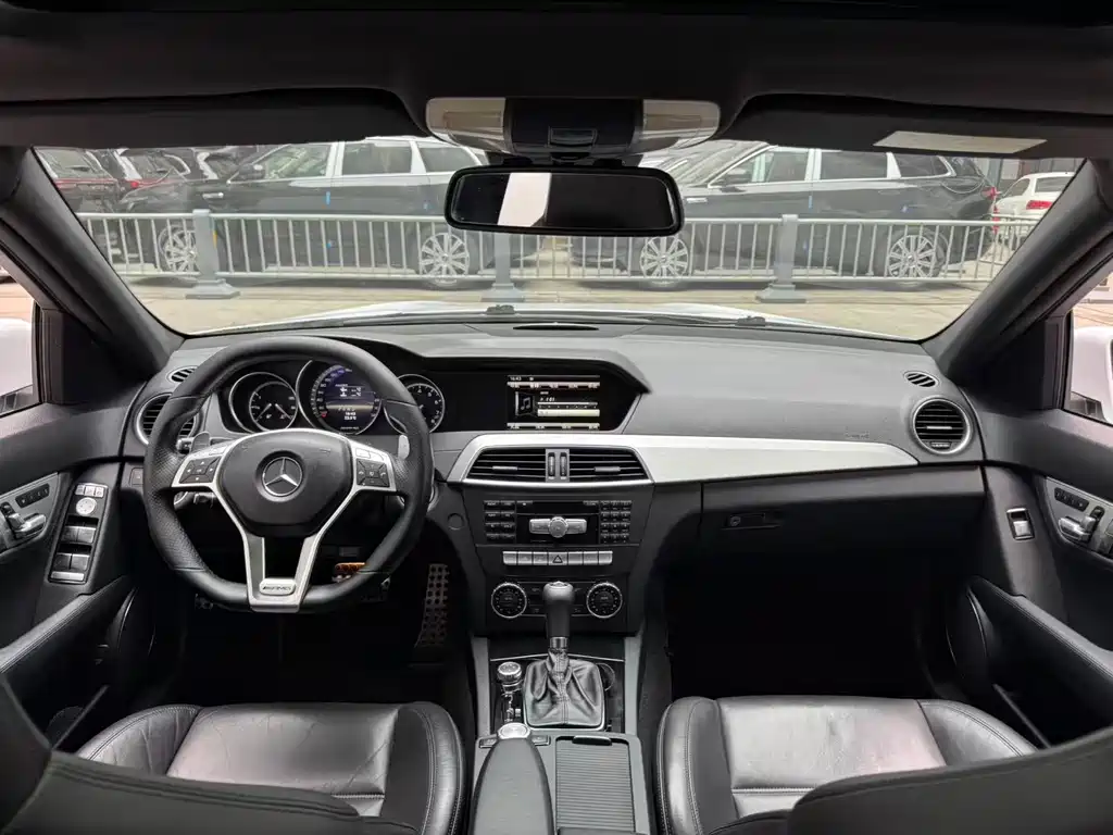 Mercedes-Benz C-Class AMG 2013 — фото 9