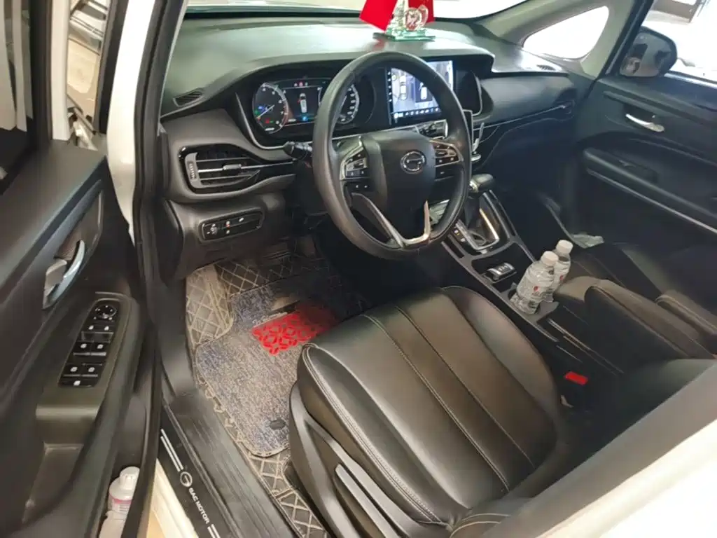 GAC Trumpchi M6 2021 — фото 16