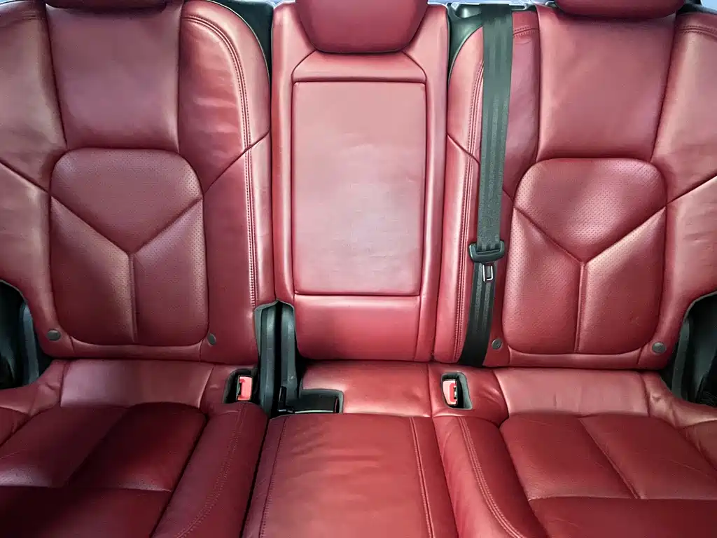 Porsche Cayenne 2016 — фото 11
