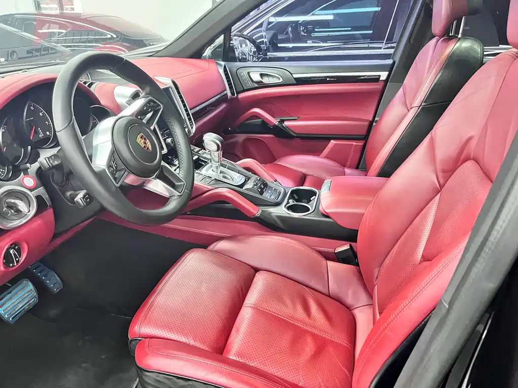 Porsche Cayenne 2016