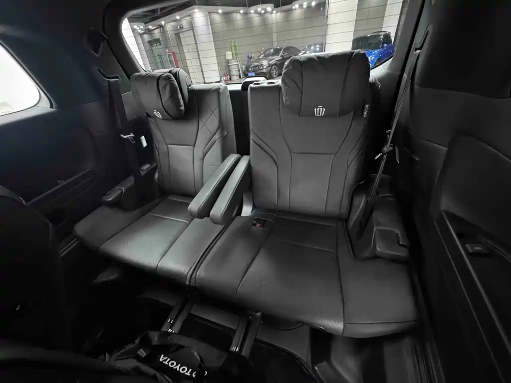 Toyota Vellfire 2025 — фото 20