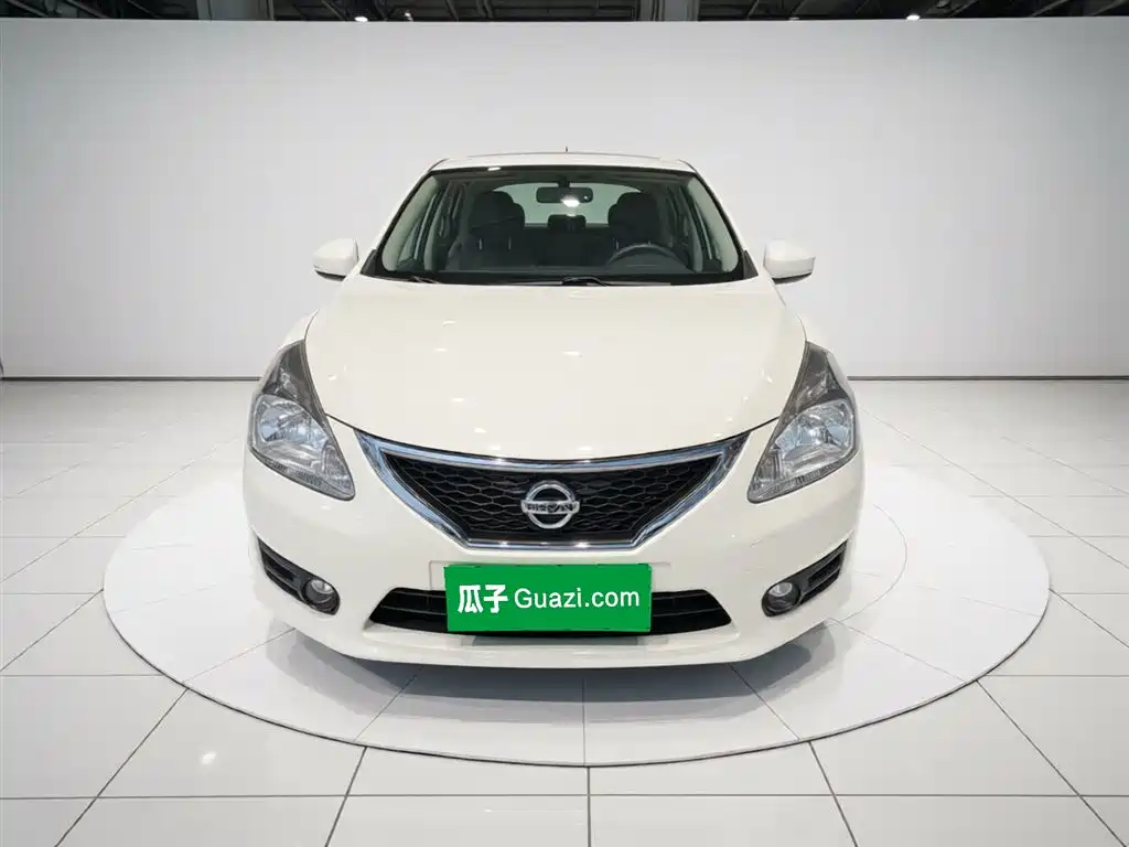 Nissan Tiida 2015 — фото 3