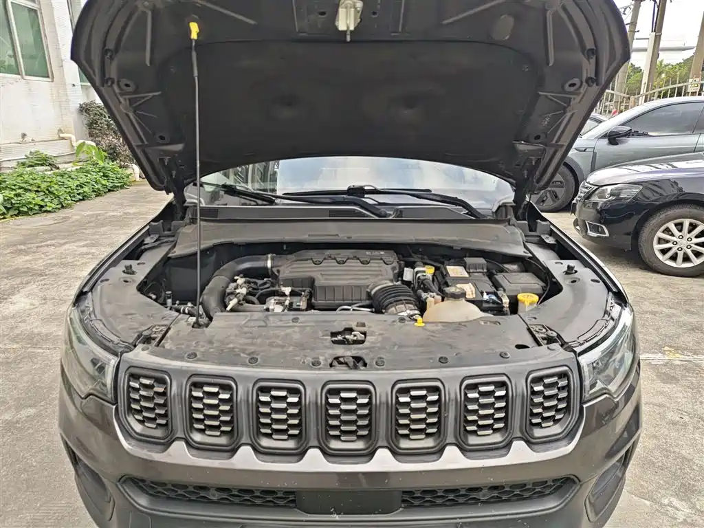 Jeep Compass 2021 — фото 16