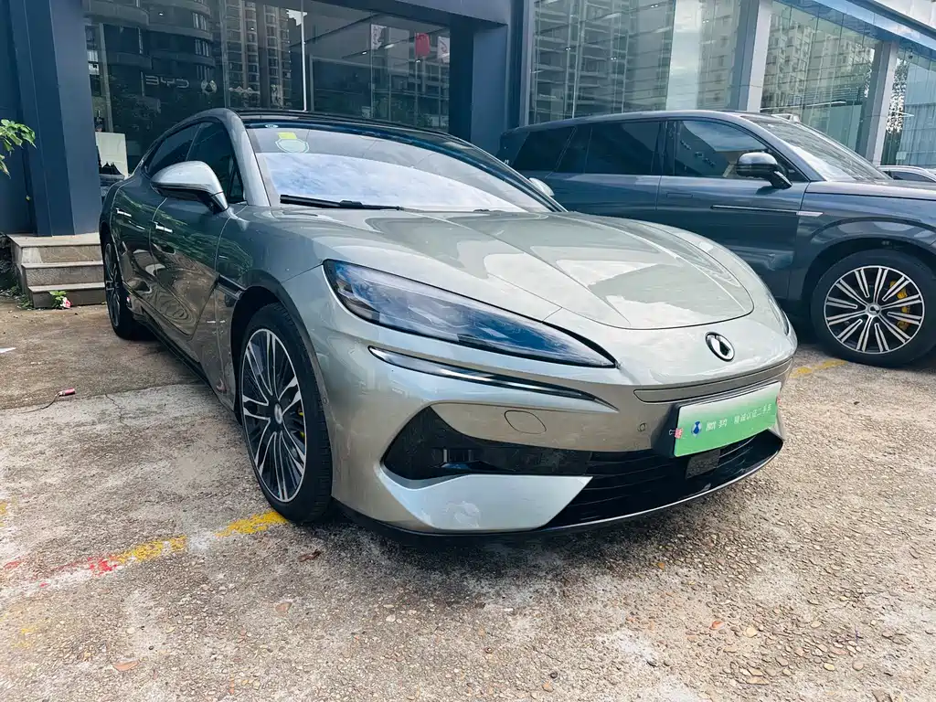 Denza Z9GT 2025