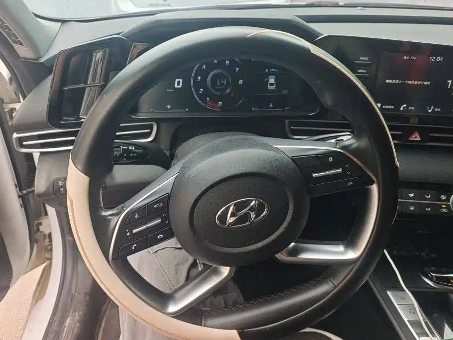 Hyundai Elantra 2021 — фото 14