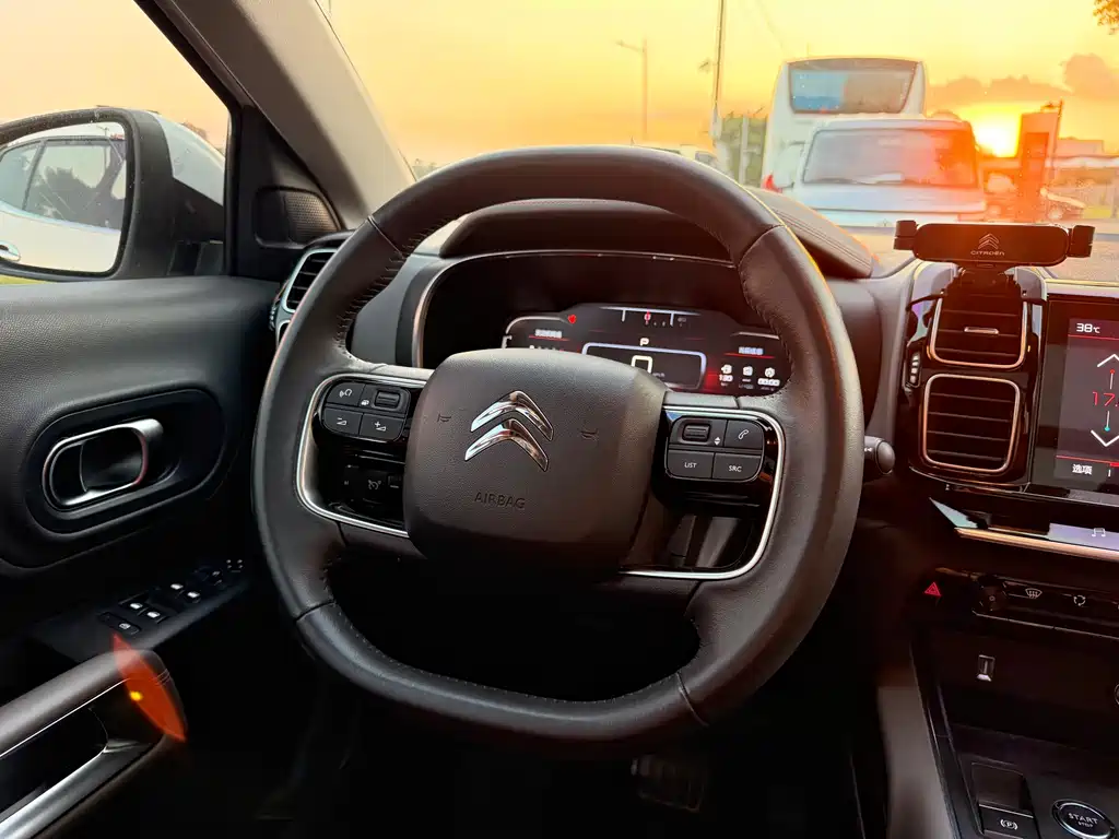Citroen C5 AIRCROSS 2018 — фото 11