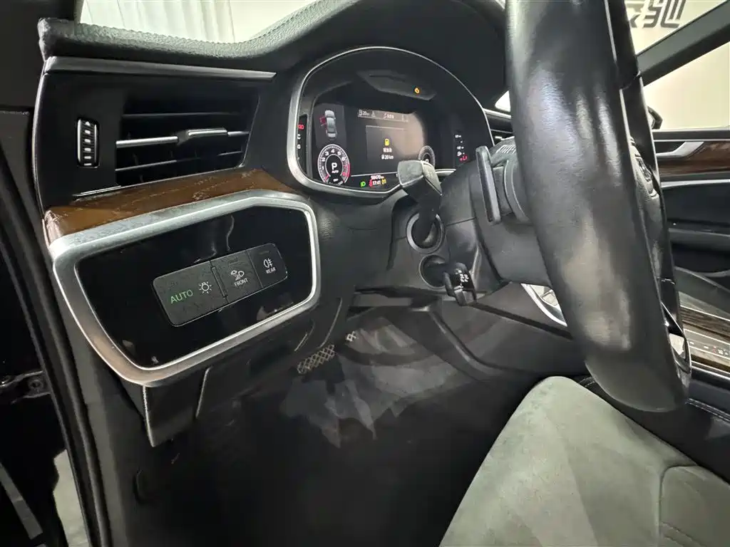 Audi A6L 2020 — фото 25