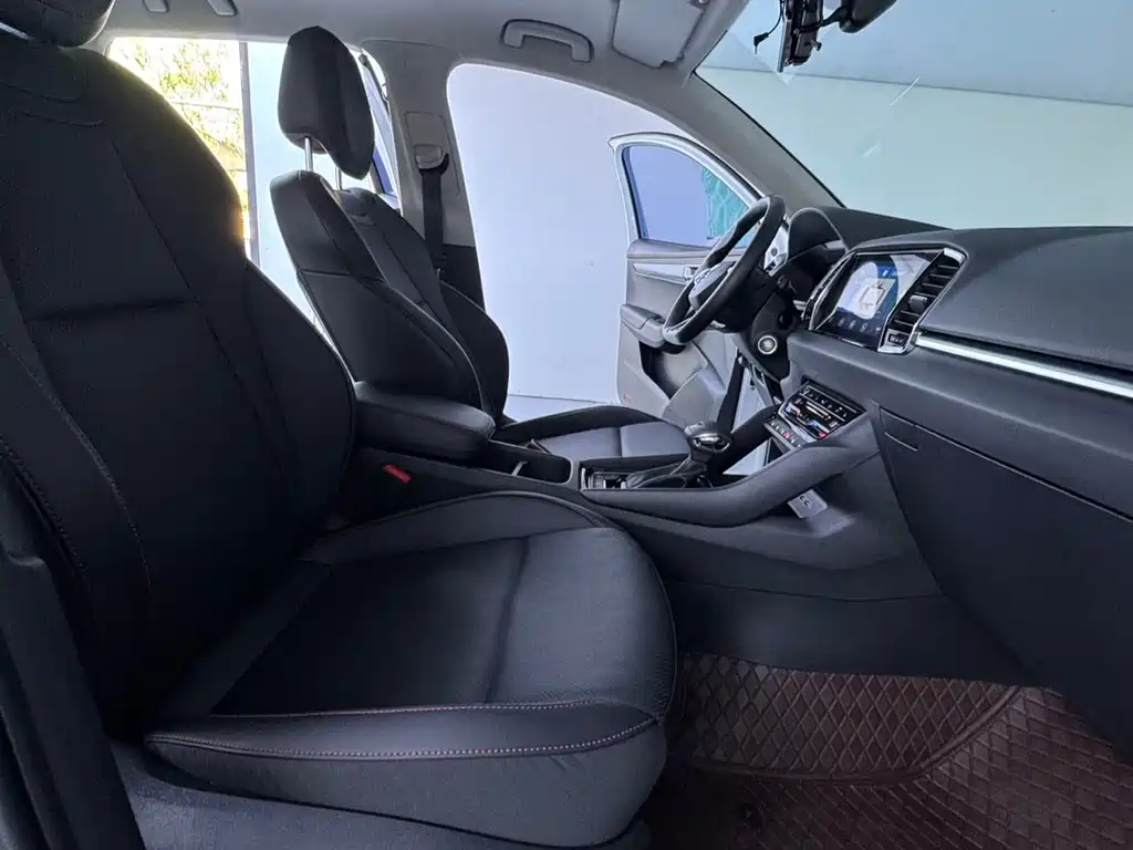 Skoda Karoq 2023 — фото 13