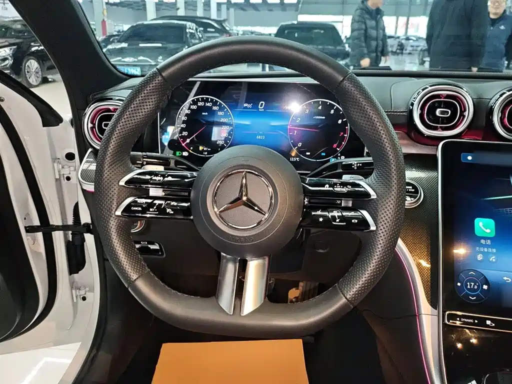Mercedes-Benz C-Class 2025 — фото 3