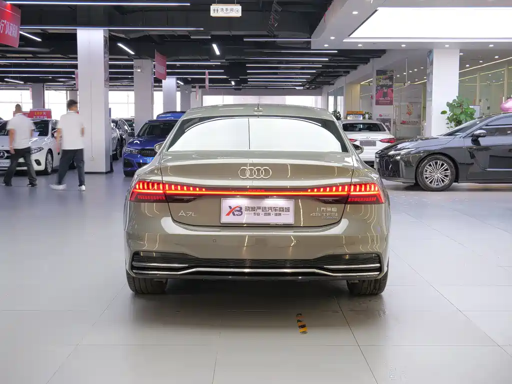 Audi A7L 2024 — фото 7