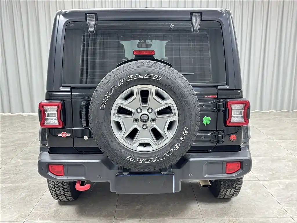 Jeep Wrangler 2019 — фото 10