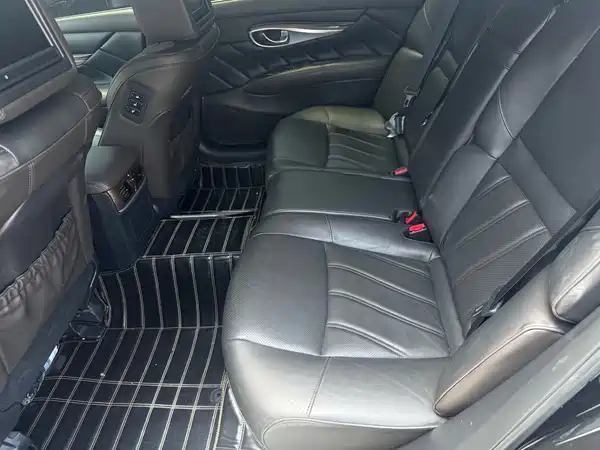 Infiniti Q70 2018
