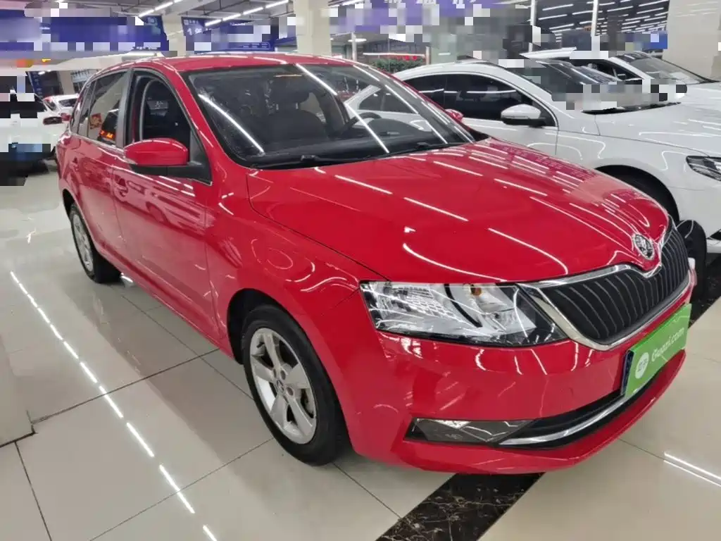 Skoda Rapid Spaceback 2018 — фото 4