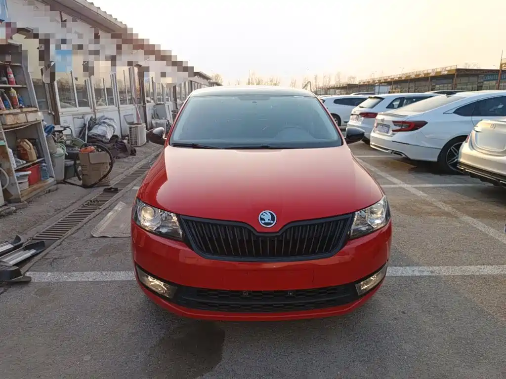 Skoda Rapid Spaceback 2016 — фото 3