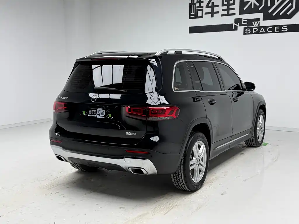 Mercedes-Benz GLB 2023 — фото 4