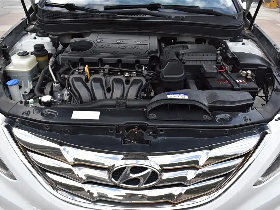 Hyundai Sonata 2012 — фото 18