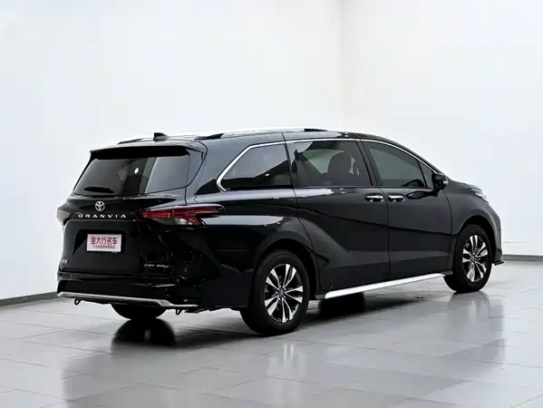 Toyota Granvia 2026