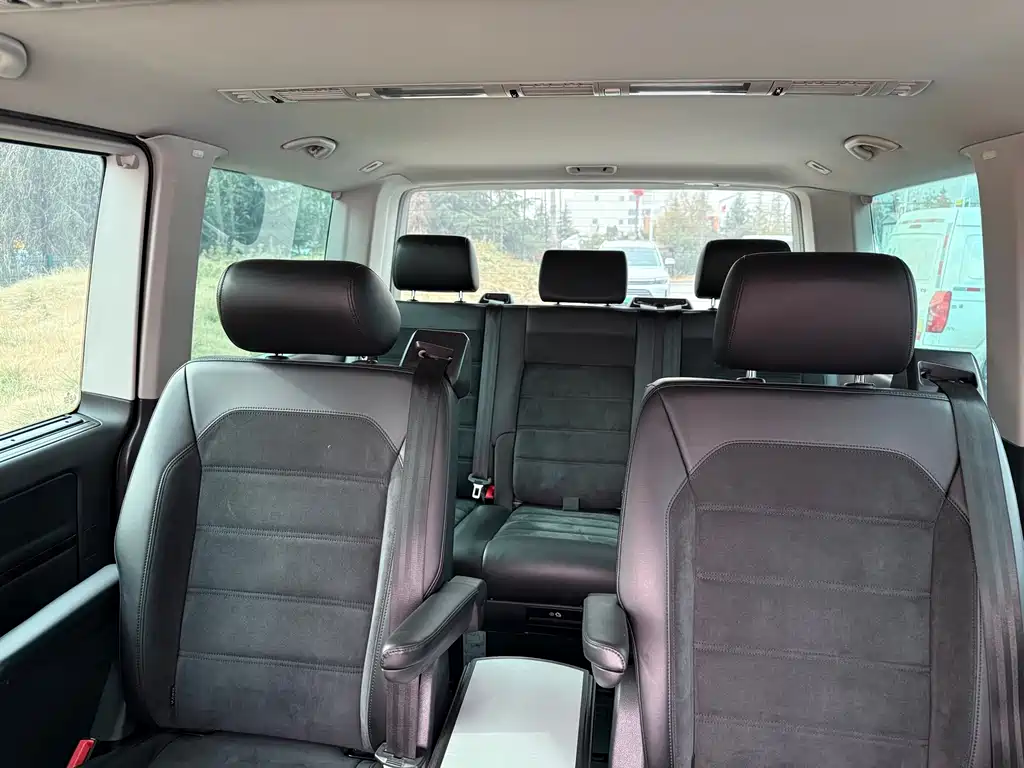 Volkswagen Multivan 2018 — фото 15