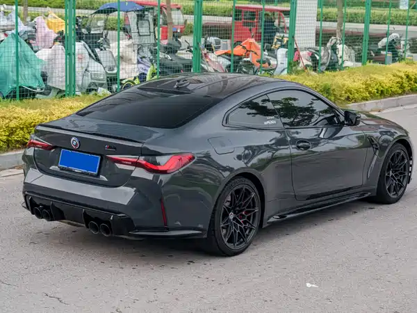 BMW M4 2022