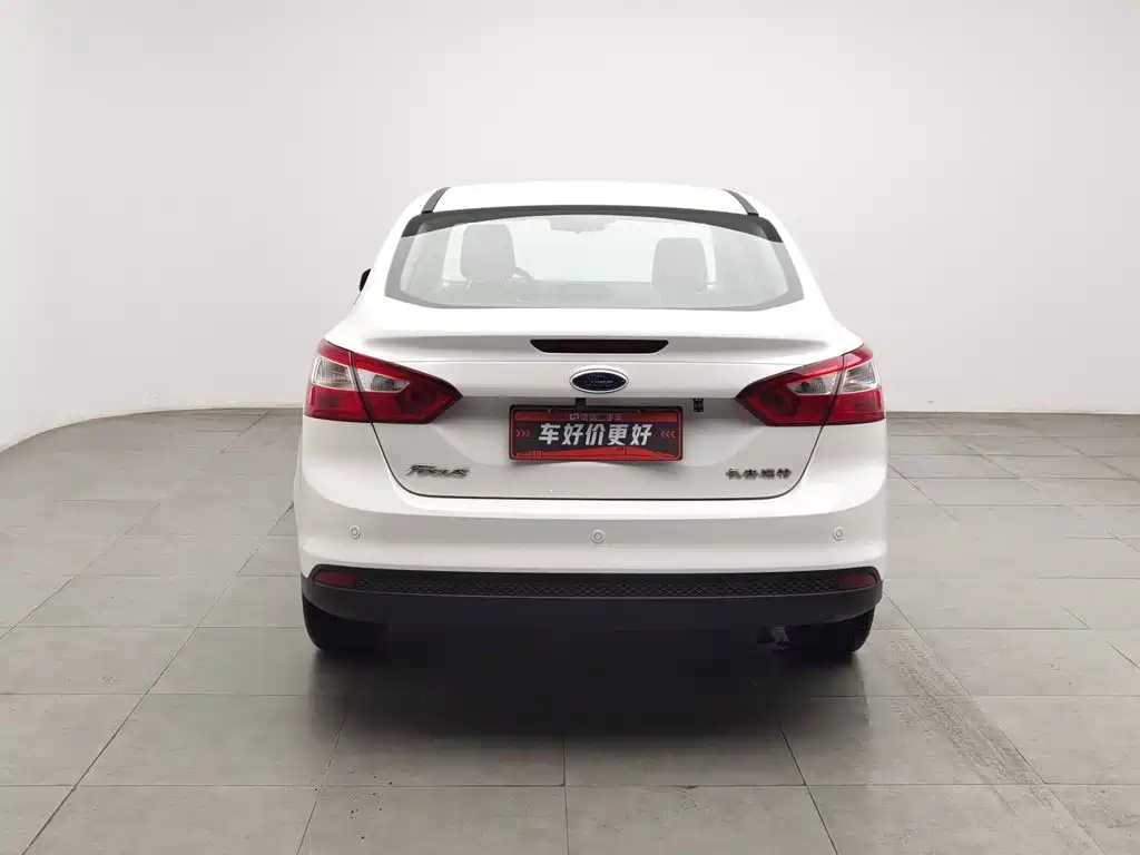 Ford Focus 2015 — фото 4