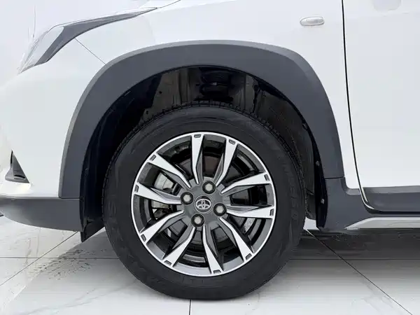 Toyota Yaris L 2022
