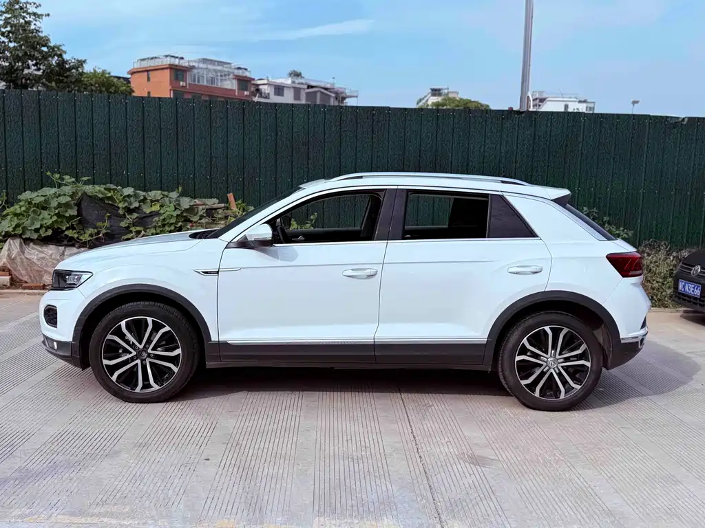 Volkswagen T-Roc 2019 — фото 10