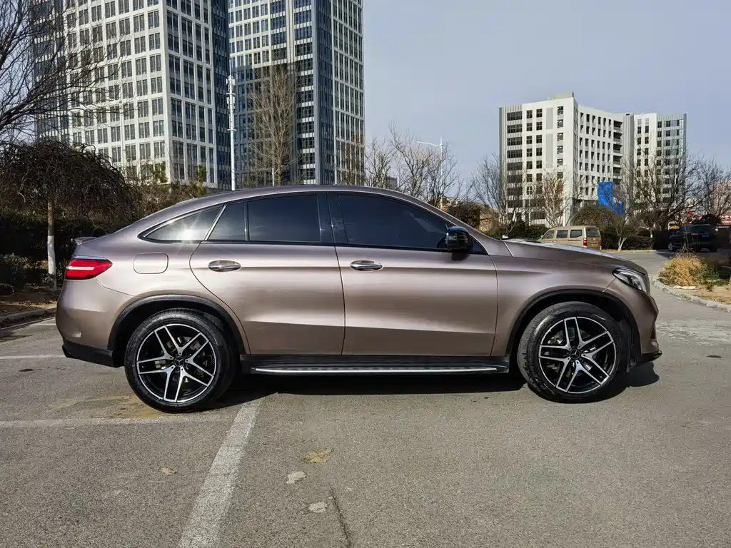 Mercedes-Benz GLE Coupe AMG 2017 — фото 7